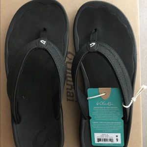 OluKai ‘Ohana Size 9 sandals
